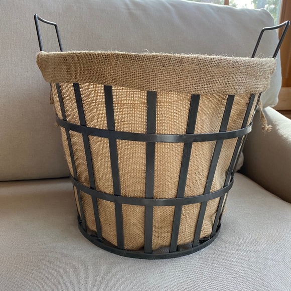 Pottery Barn Wire Bushel Basket